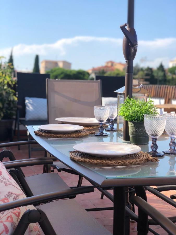 Apartamento Con Terraza Y Piscina En Malgrat De Mar Luaran gambar