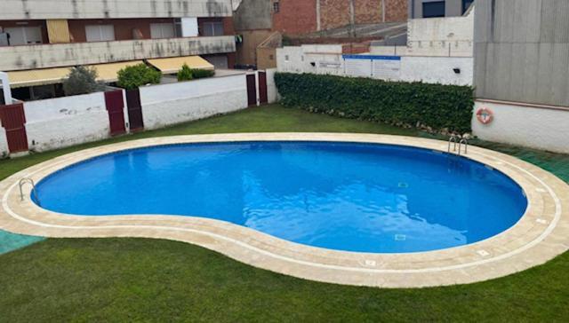 Apartamento Con Terraza Y Piscina En Malgrat De Mar Luaran gambar