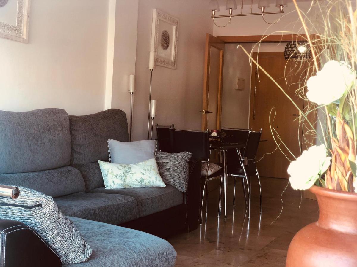Apartamento Con Terraza Y Piscina En Malgrat De Mar Luaran gambar