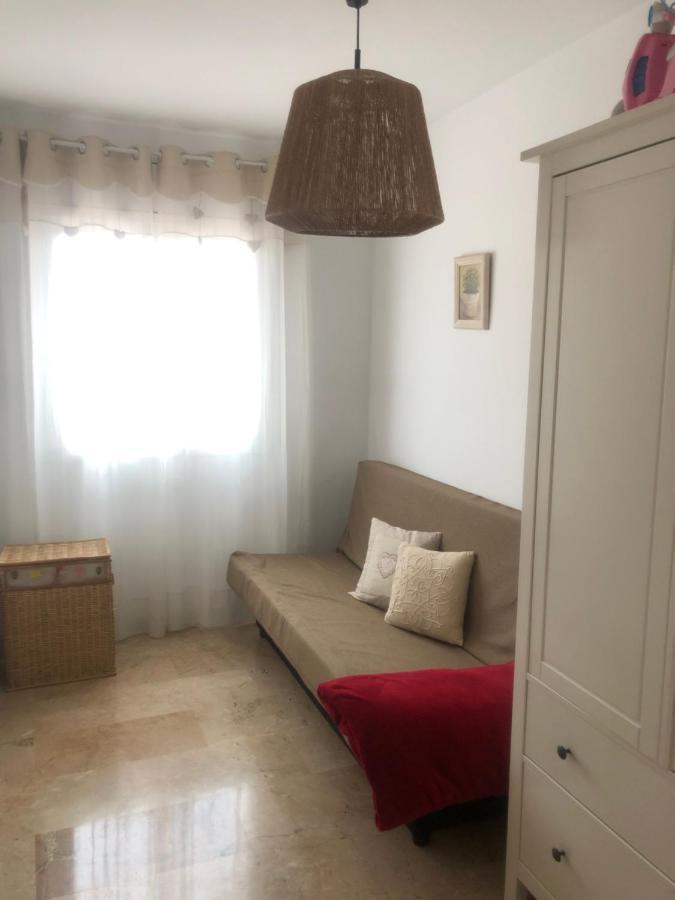 Apartamento Con Terraza Y Piscina En Malgrat De Mar Luaran gambar