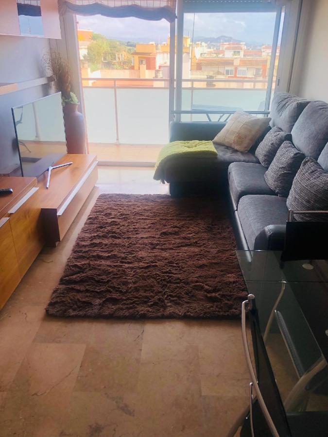 Apartamento Con Terraza Y Piscina En Malgrat De Mar Luaran gambar